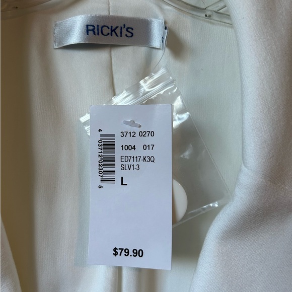 Ricki’s Classic Boyfriend Blazers - Picture 4 of 6